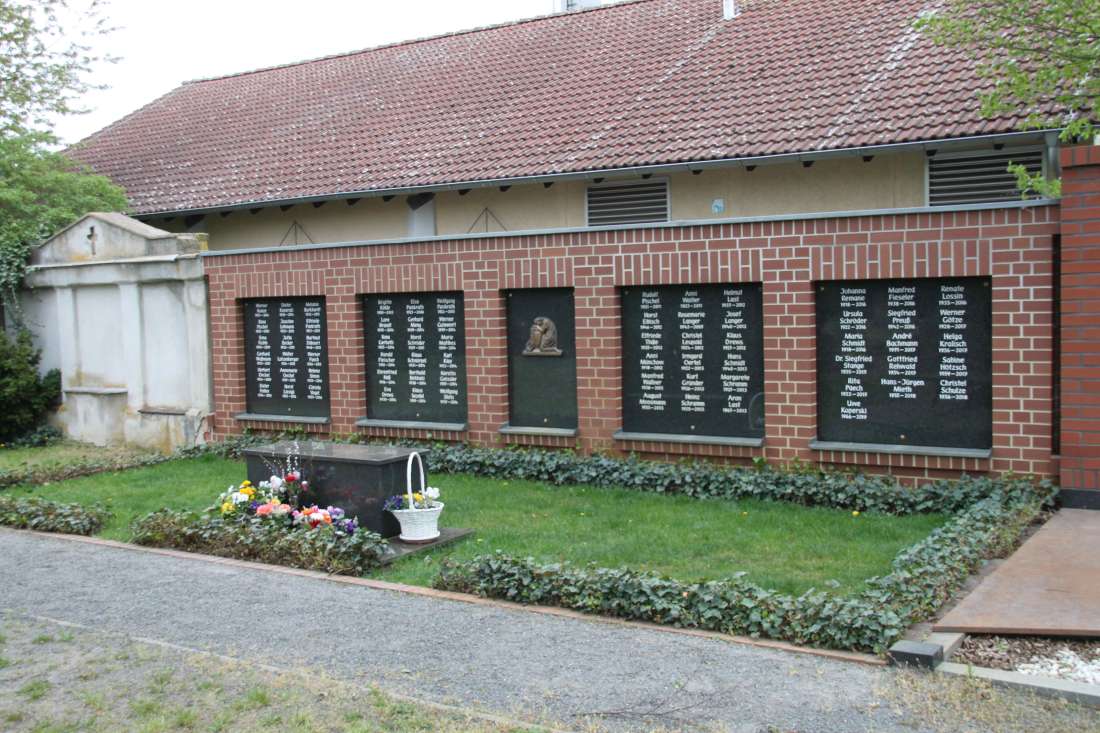Stadtfriedhof Annaburg Halbanonym_1